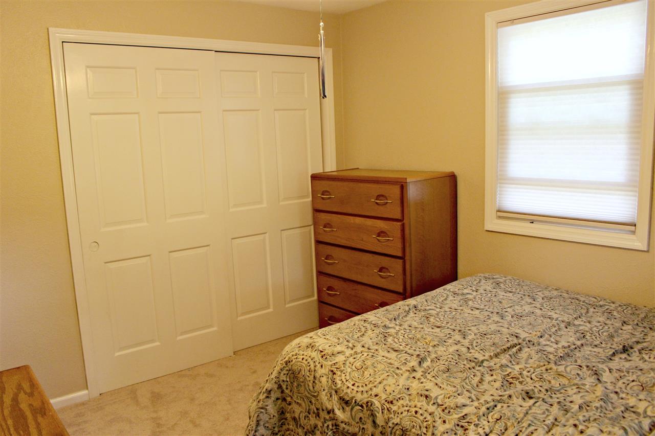 6716 North Camelot Road Peoria, IL 61615 - Photo 12 of 18 Gallery Image 12