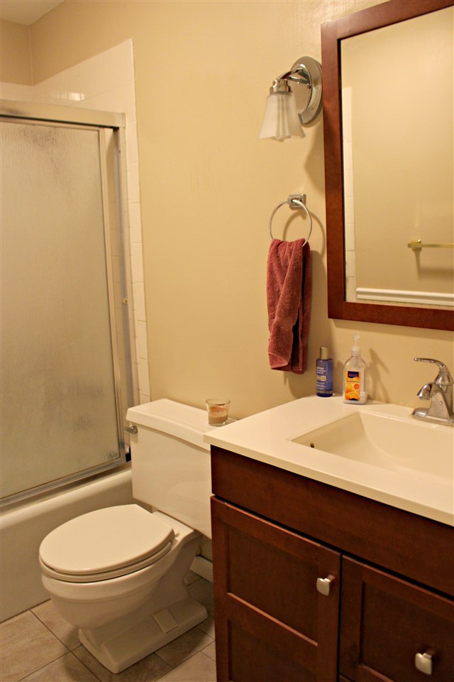 6716 North Camelot Road Peoria, IL 61615 - Photo 14 of 18 Gallery Image 14