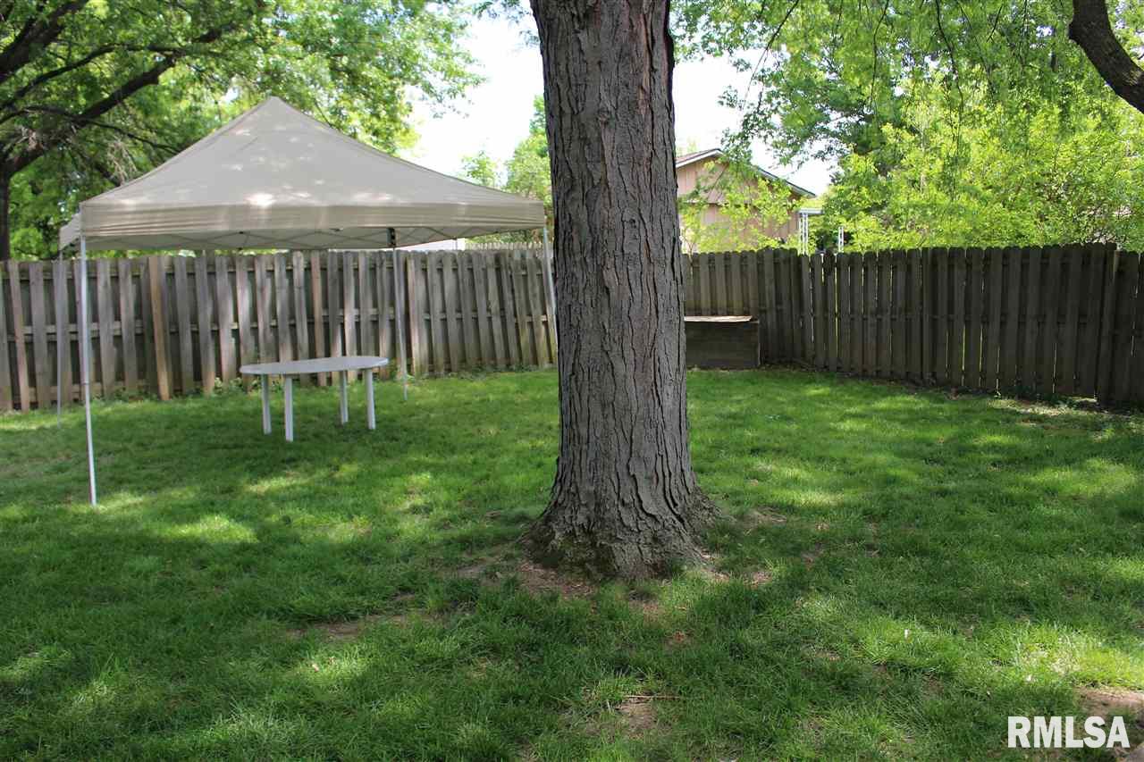 6716 North Camelot Road Peoria, IL 61615 - Photo 17 of 18 Gallery Image 17