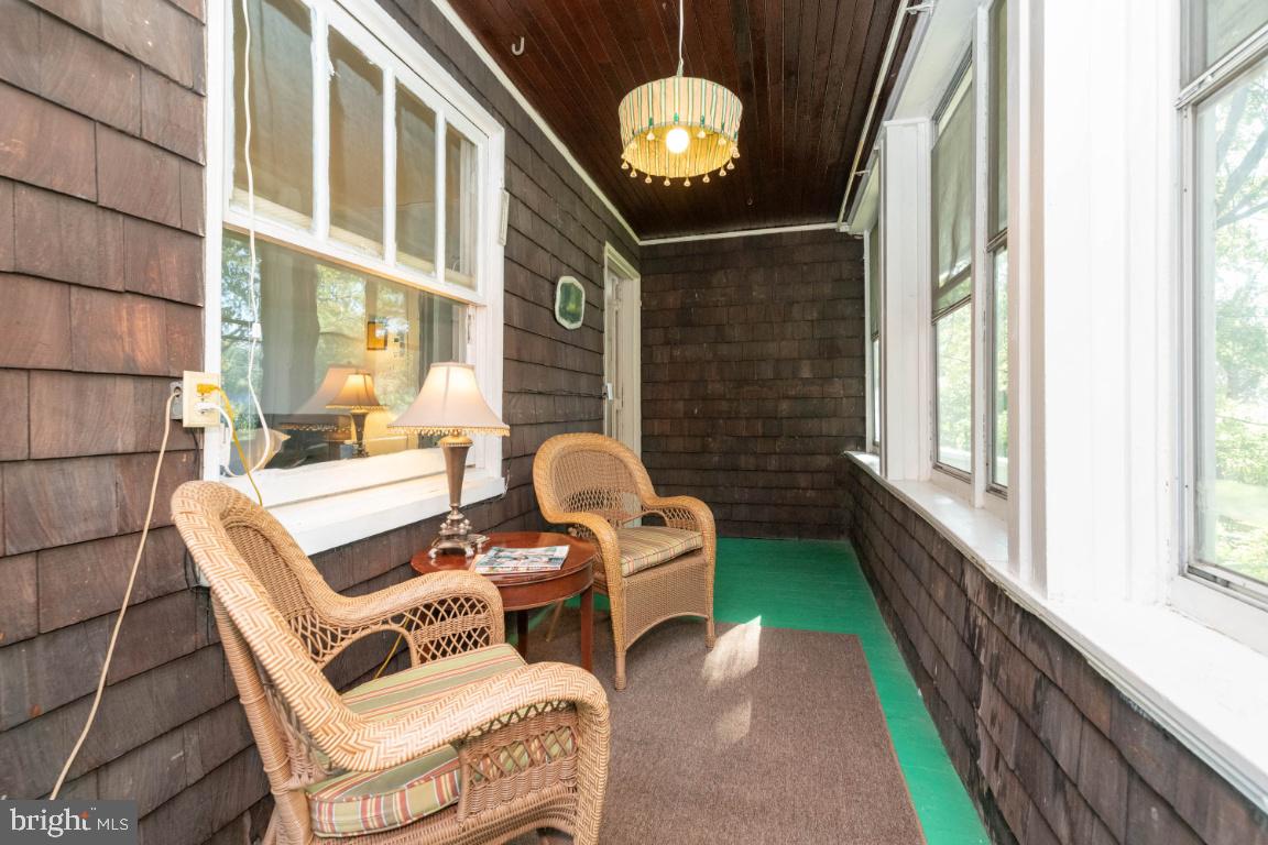 519 Orkney Road Baltimore, MD 21212 - Photo 15 of 40 Sleeping porch