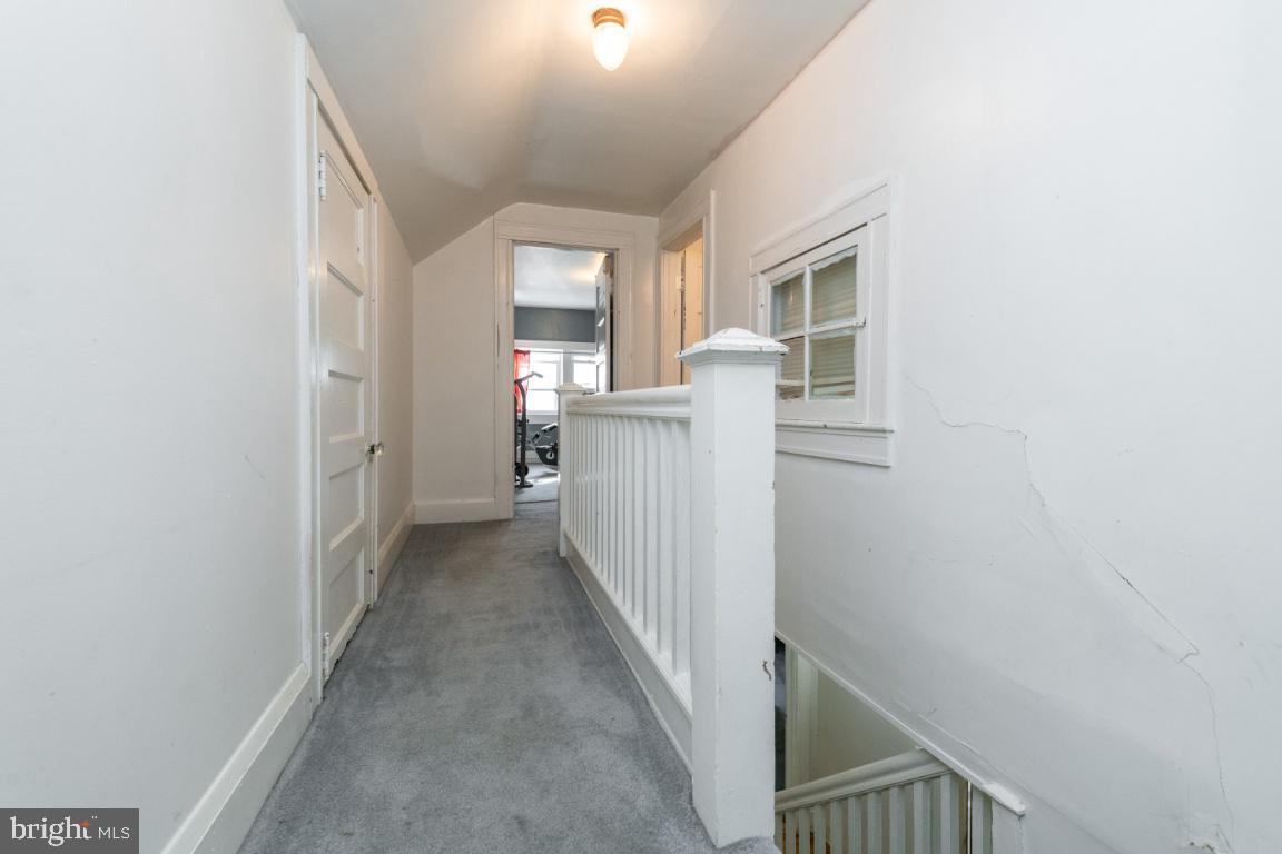 519 Orkney Road Baltimore, MD 21212 - Photo 27 of 40 Hallway 3rd floor
