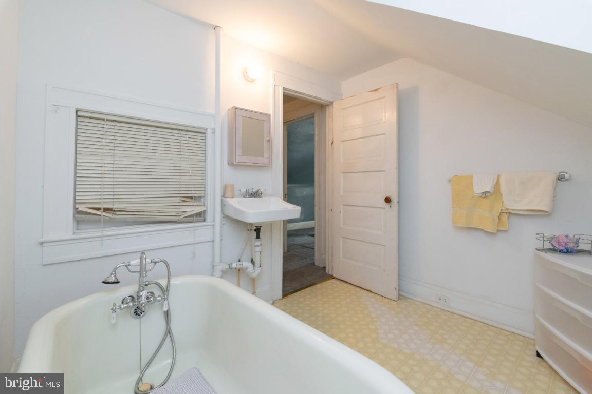519 Orkney Road Baltimore, MD 21212 - Photo 33 of 40