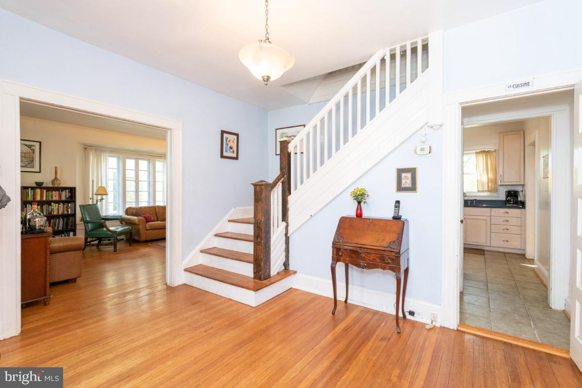 519 Orkney Road Baltimore, MD 21212 - Photo 8 of 40