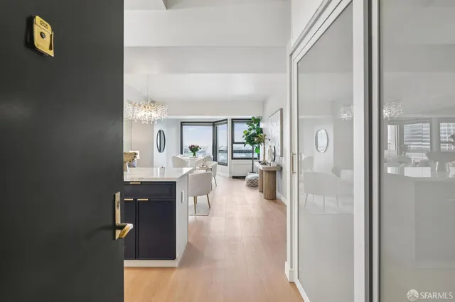 $529,000 | 6363 Christie Avenue, Unit 1203, Emeryville, CA 94608