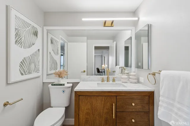 $529,000 | 6363 Christie Avenue, Unit 1203, Emeryville, CA 94608