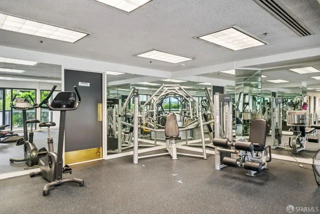 $529,000 | 6363 Christie Avenue, Unit 1203, Emeryville, CA 94608