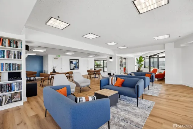 $529,000 | 6363 Christie Avenue, Unit 1203, Emeryville, CA 94608