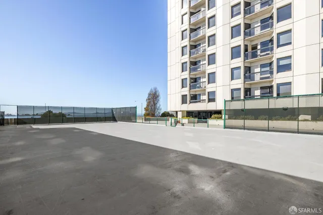 $529,000 | 6363 Christie Avenue, Unit 1203, Emeryville, CA 94608