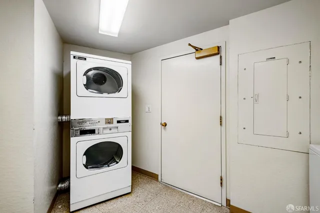 $529,000 | 6363 Christie Avenue, Unit 1203, Emeryville, CA 94608