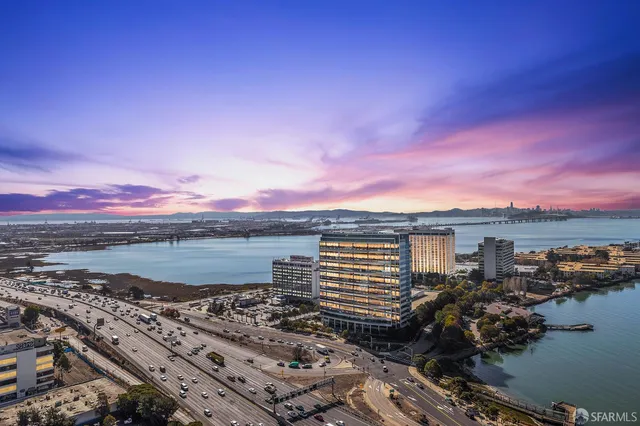 $529,000 | 6363 Christie Avenue, Unit 1203, Emeryville, CA 94608