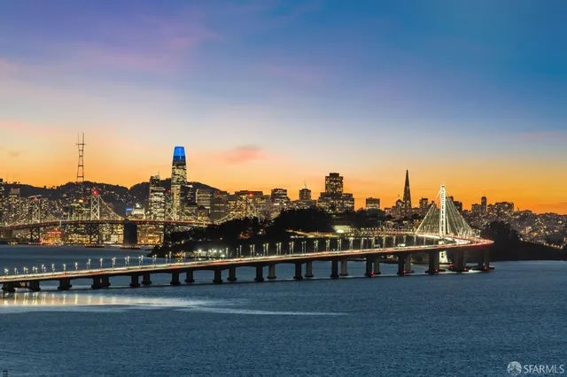 $529,000 | 6363 Christie Avenue, Unit 1203, Emeryville, CA 94608