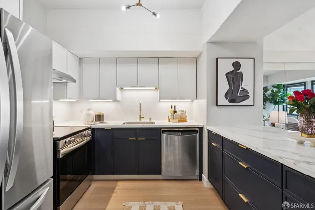 $529,000 | 6363 Christie Avenue, Unit 1203, Emeryville, CA 94608