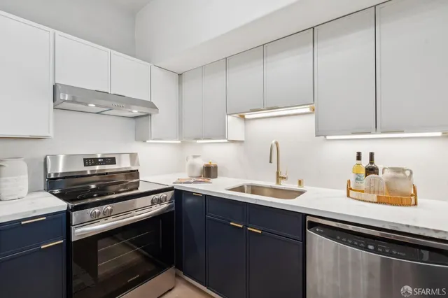 $529,000 | 6363 Christie Avenue, Unit 1203, Emeryville, CA 94608