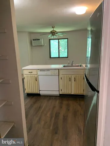 $1,900 | 400 Campbell Circle, Unit G15, Downingtown, PA 19335