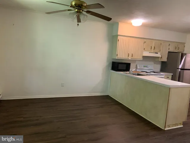 $1,900 | 400 Campbell Circle, Unit G15, Downingtown, PA 19335