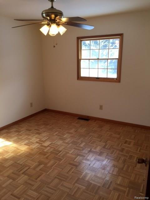 3575 Lantern View Howell, MI 48843 - Photo 4 of 16