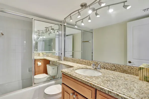 $4,200 | 1021 Hillsboro Mile, Unit 1108, Hillsboro Beach, FL 33064