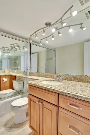 $4,200 | 1021 Hillsboro Mile, Unit 1108, Hillsboro Beach, FL 33064