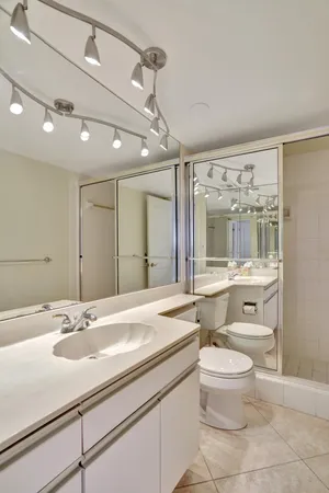 $4,200 | 1021 Hillsboro Mile, Unit 1108, Hillsboro Beach, FL 33064