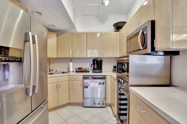 $4,200 | 1021 Hillsboro Mile, Unit 1108, Hillsboro Beach, FL 33064