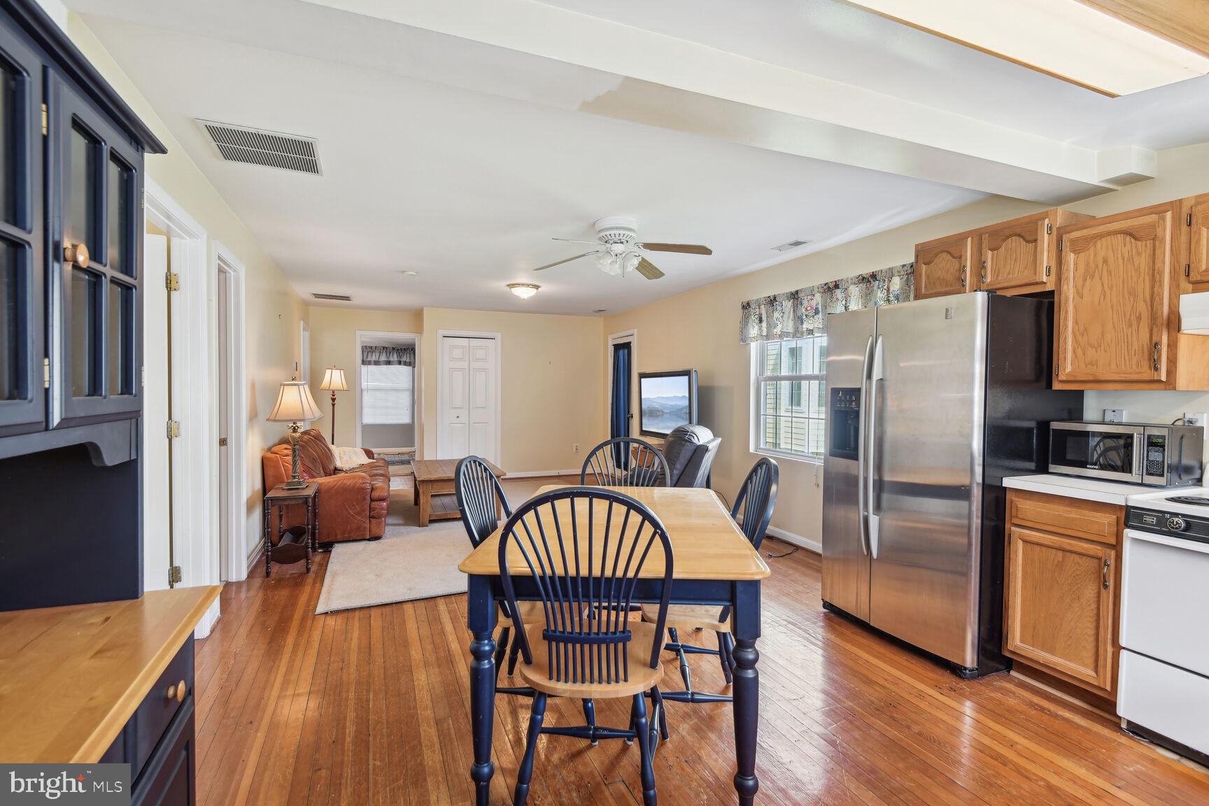 1603 Ruxton Road Edgewater, MD 21037 - Photo 4 of 16
