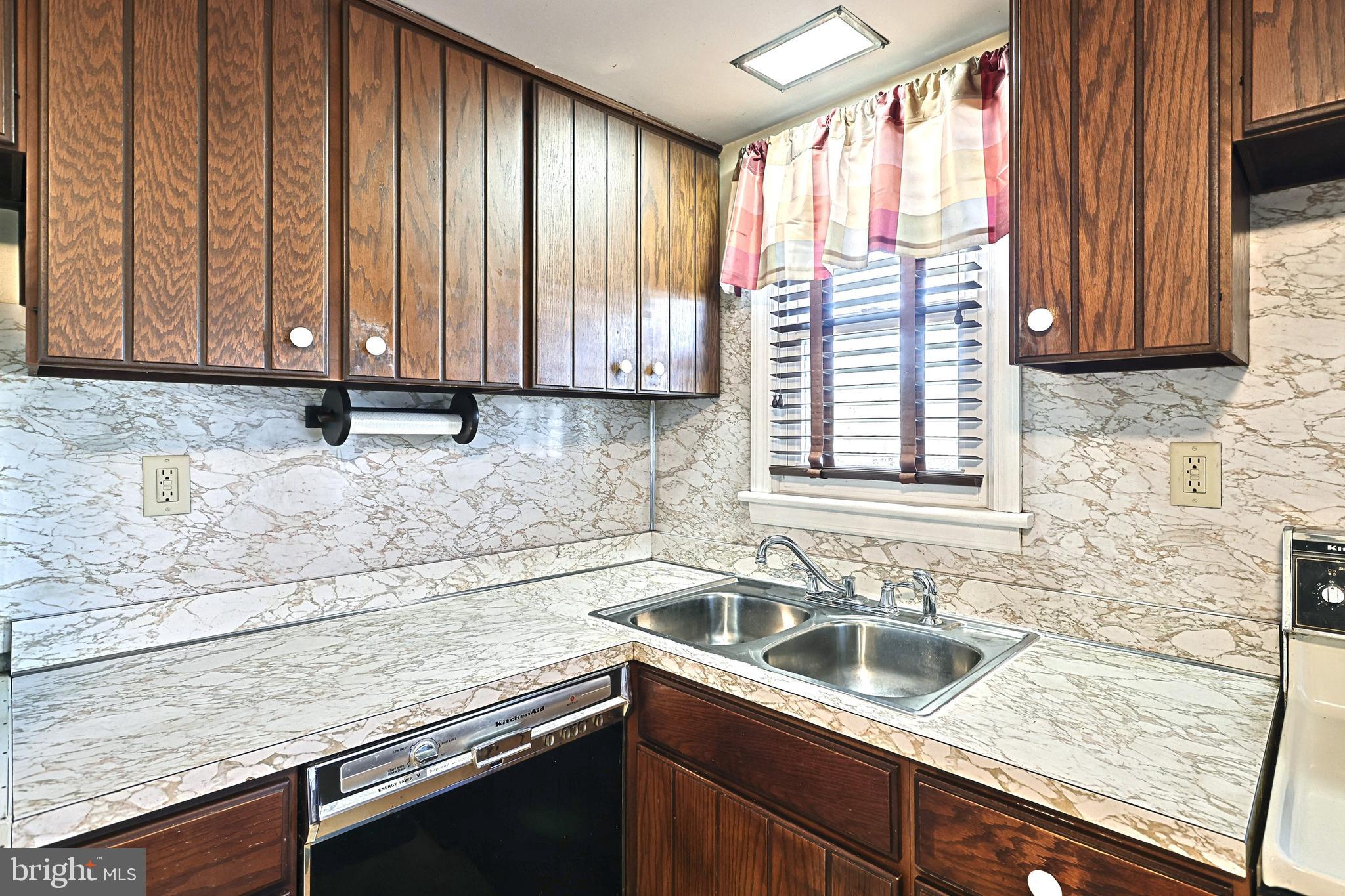 2531 Joppa Road York, PA 17403 - Photo 16 of 38