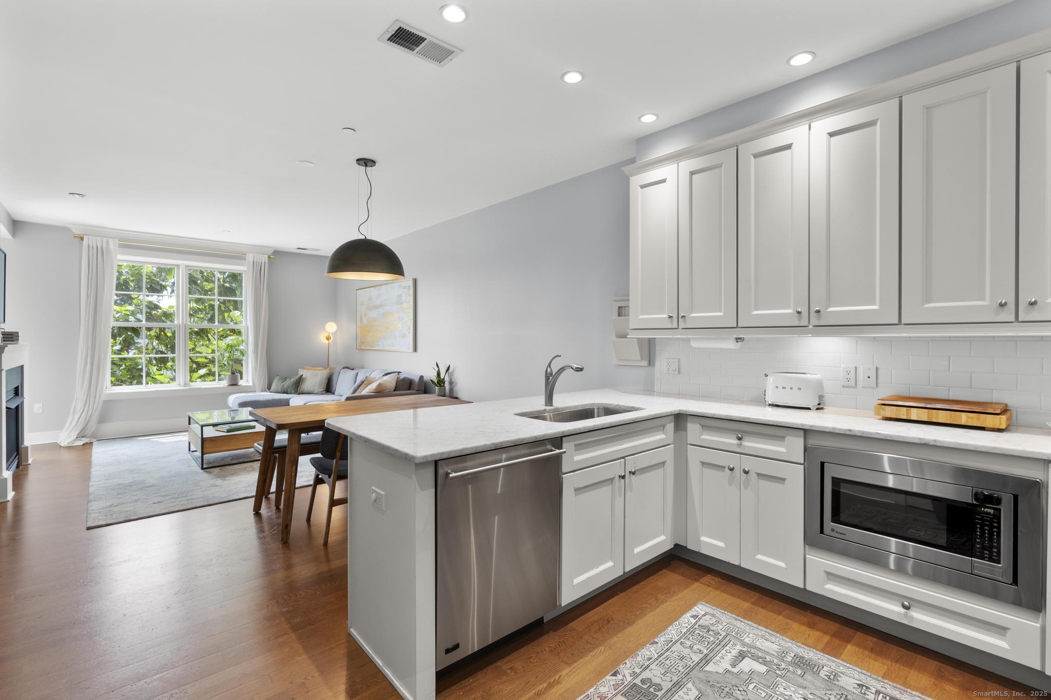 77 Havemeyer Lane, Unit 313 Stamford, CT 06902 - Photo 17 of 26