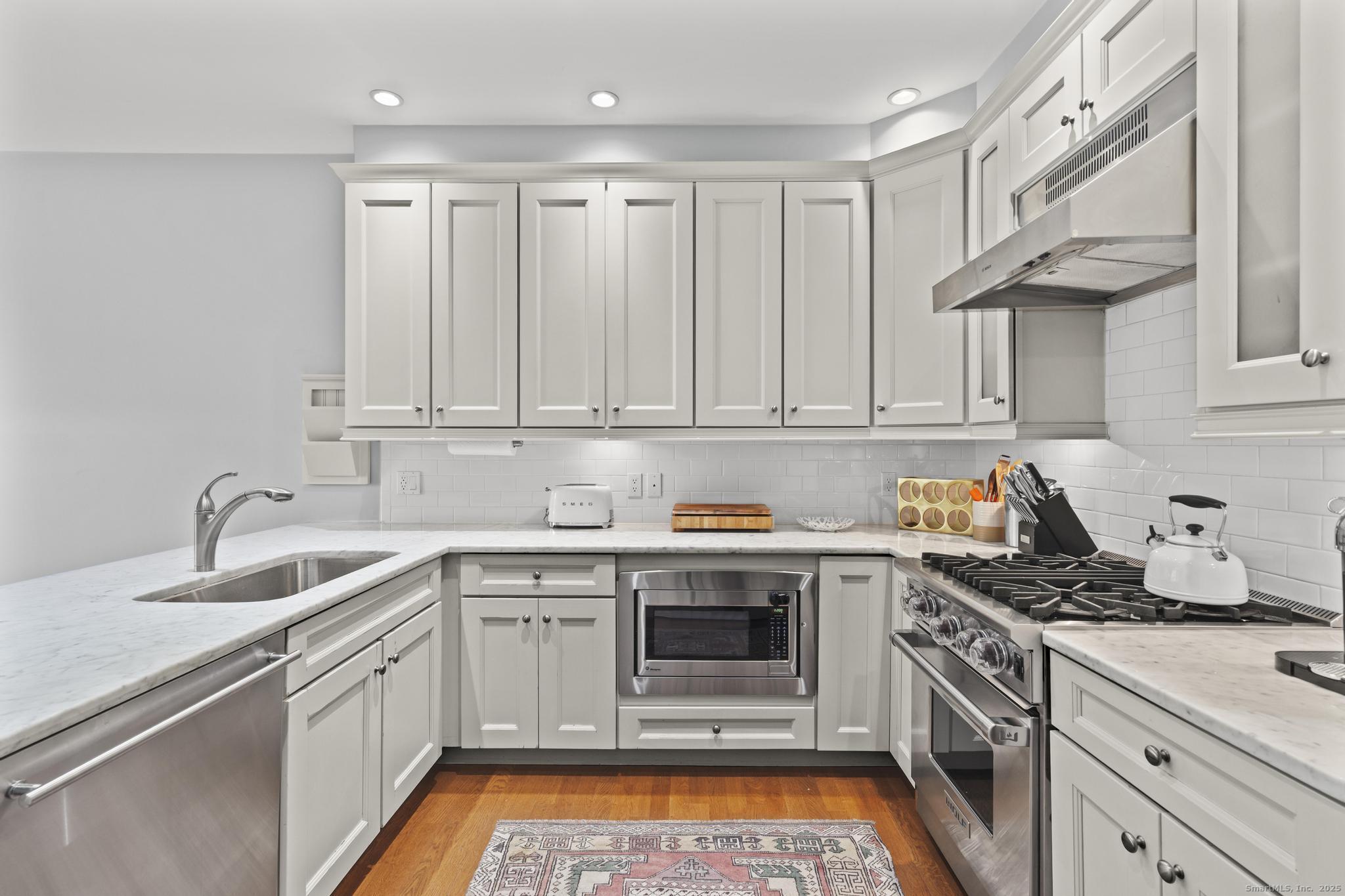 77 Havemeyer Lane, Unit 313 Stamford, CT 06902 - Photo 18 of 26