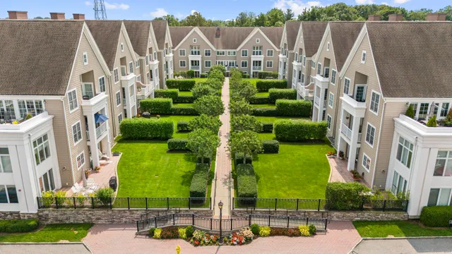 $5,250 | 77 Havemeyer Lane, Unit 313, Stamford, CT 06902