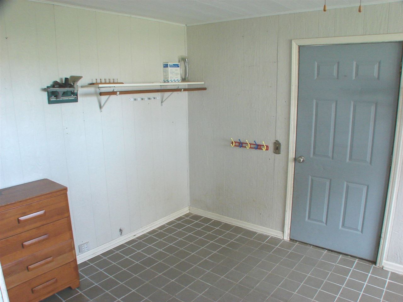 3532 North Warner Road Sumner, MI 48889 - Photo 12 of 54 1859876-11.JPG