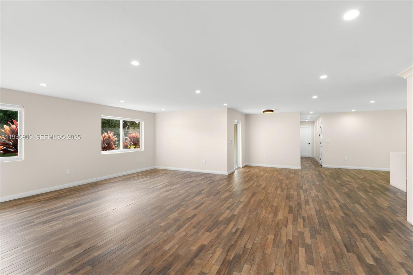 6701 Southwest 49th Terrace Miami, FL 33155 - Photo 12 of 34