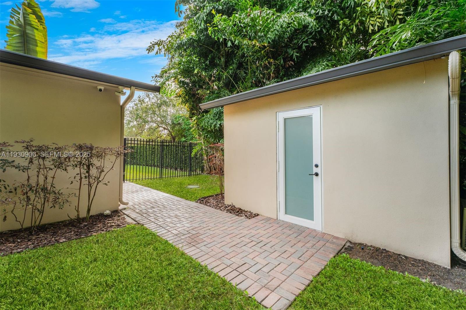 6701 Southwest 49th Terrace Miami, FL 33155 - Photo 28 of 34