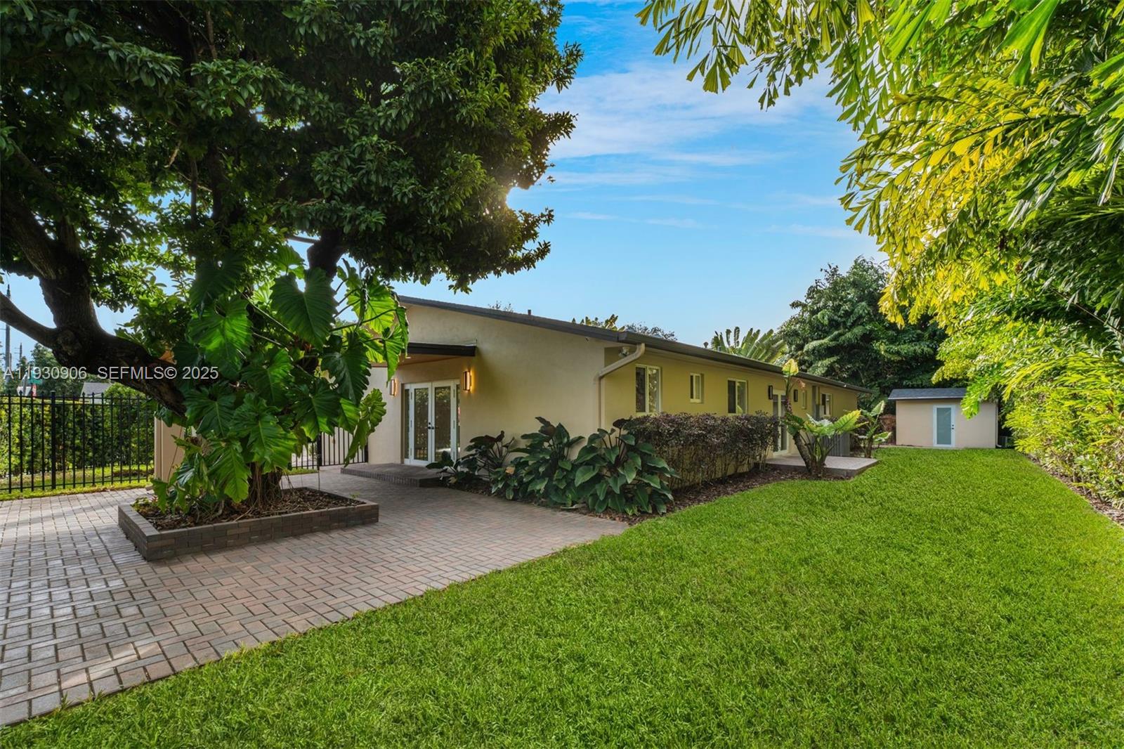 6701 Southwest 49th Terrace Miami, FL 33155 - Photo 31 of 34