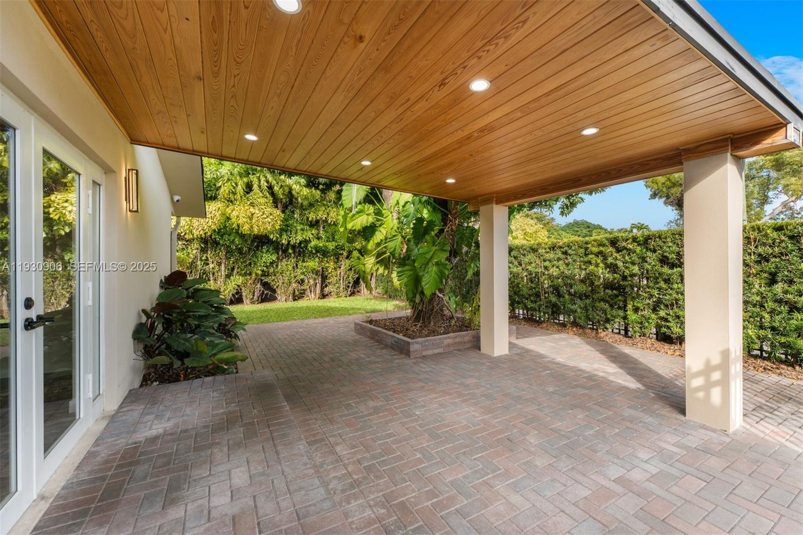 6701 Southwest 49th Terrace Miami, FL 33155 - Photo 33 of 34