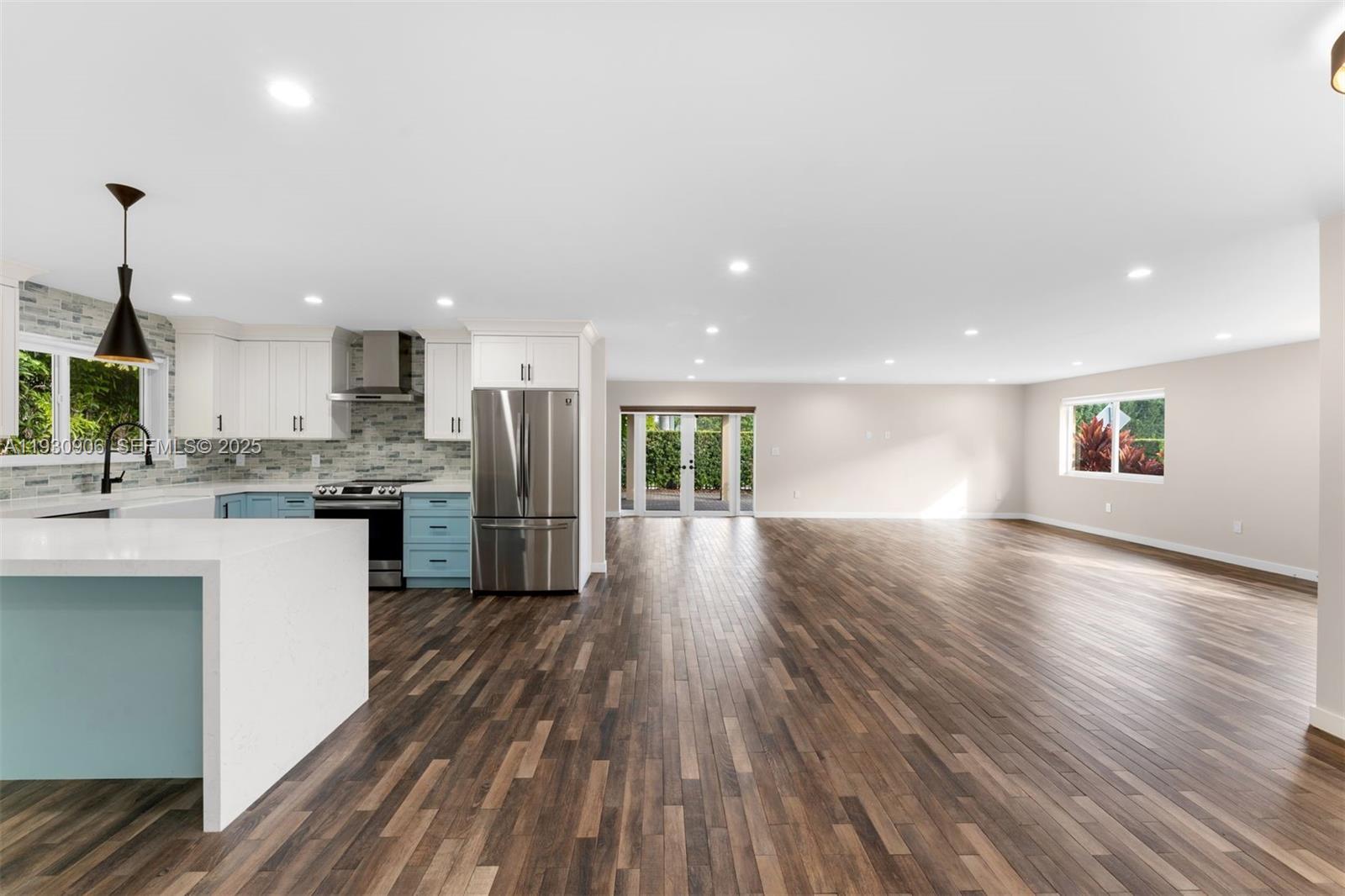 6701 Southwest 49th Terrace Miami, FL 33155 - Photo 9 of 34