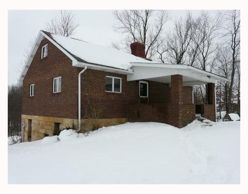 371 Carbon Center Road Butler, PA 16002 - Photo 3 of 11 Exterior Front.