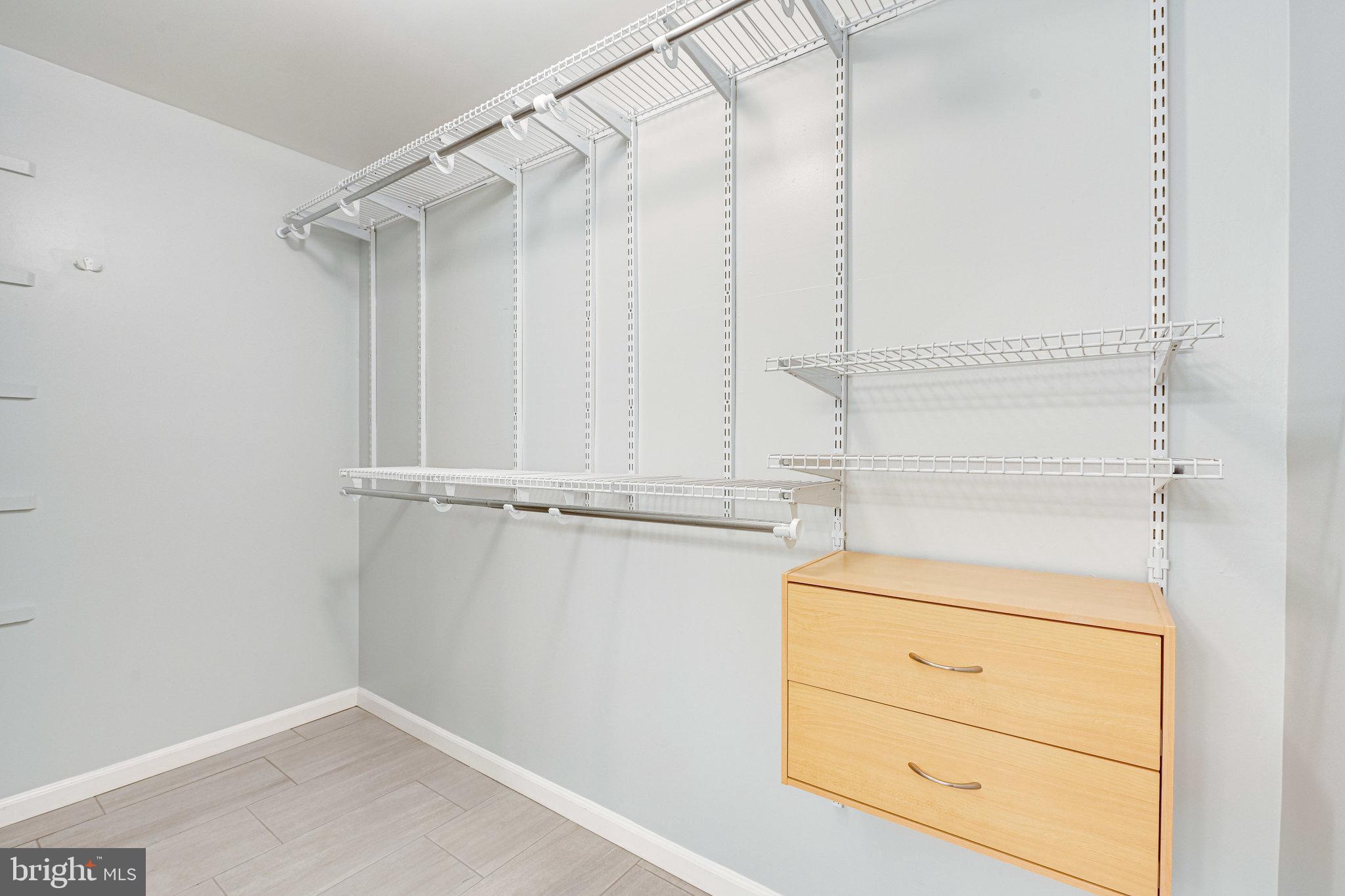 1944 Winterport Cluster Reston, VA 20191 - Photo 19 of 28 Primary Walk-In closet