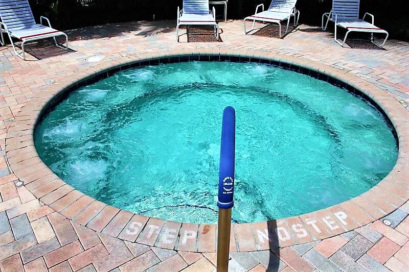 755 Dotterel Road, Unit 1209 Delray Beach, FL 33444 - Photo 22 of 28 Community Jacuzzi
