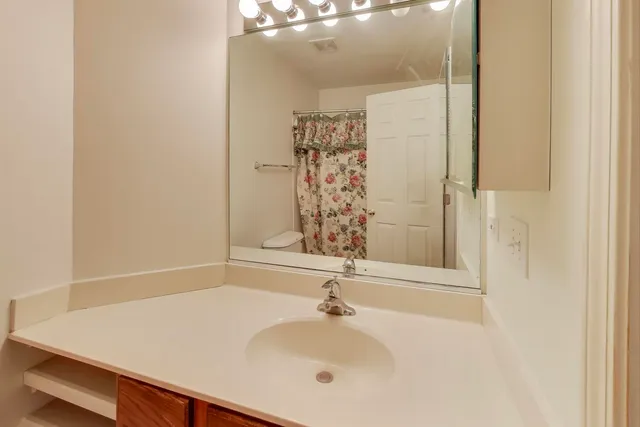 $315,000 | 1370 Spencer Lane, Batavia, IL 60510