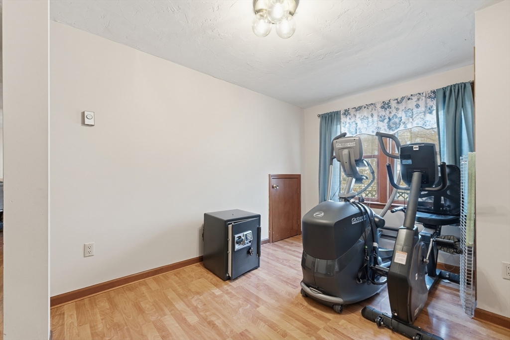 255 Cedar Brook Road Lynn, MA 01904 - Photo 13 of 27