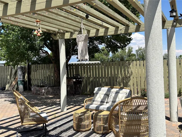 a view of outdoor space yard and patio