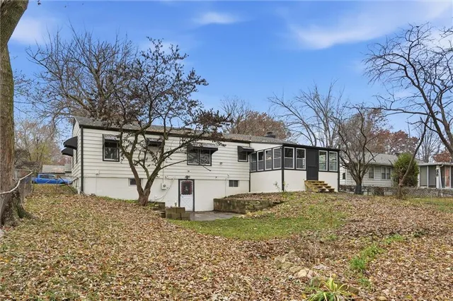 $245,000 | 2929 South Northern Boulevard, Independence, MO 64052