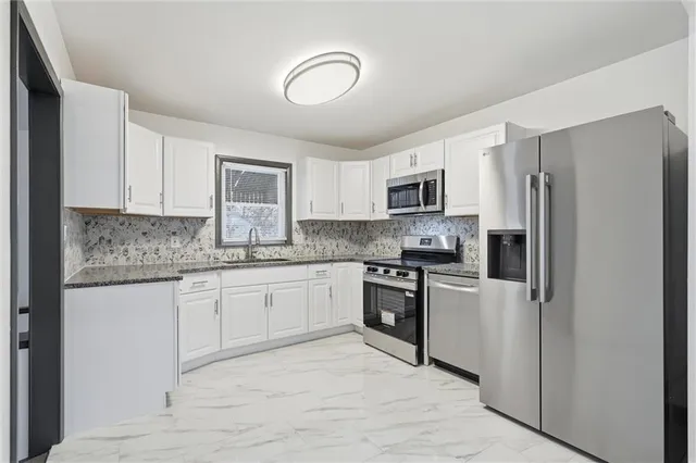 $245,000 | 2929 South Northern Boulevard, Independence, MO 64052