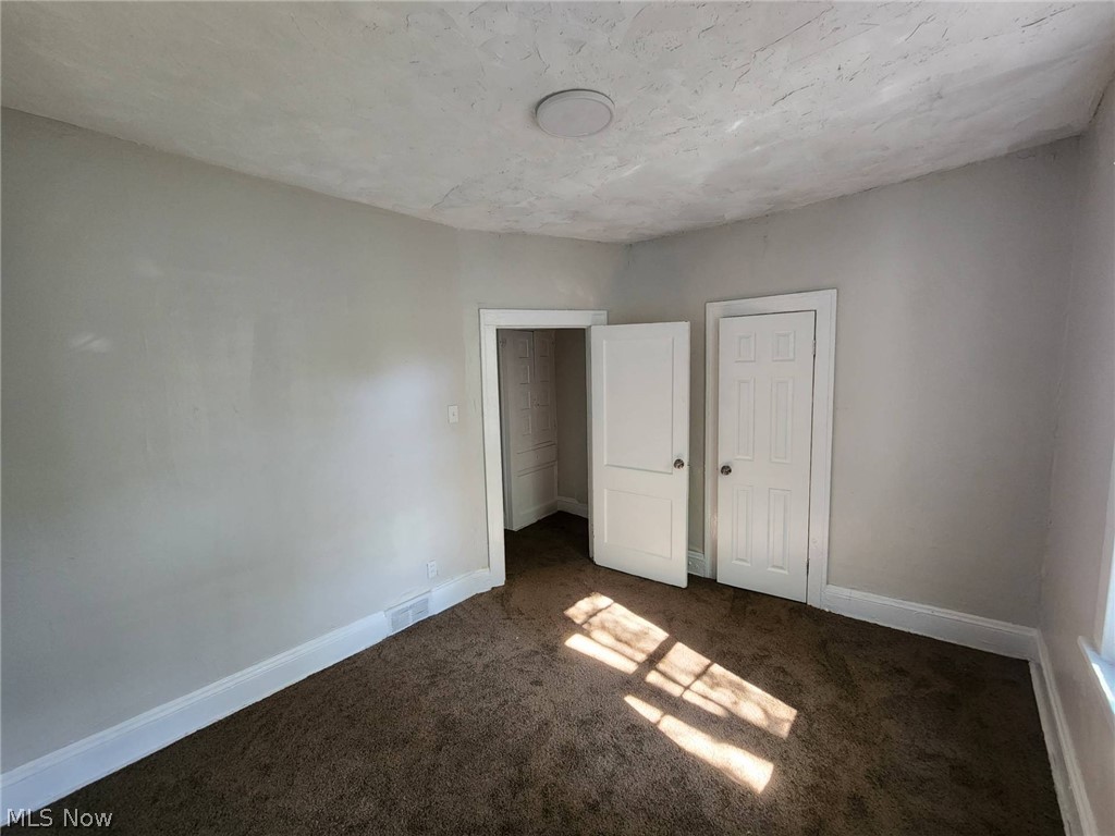 974 Eddy Road Cleveland, OH 44108 - Photo 7 of 48