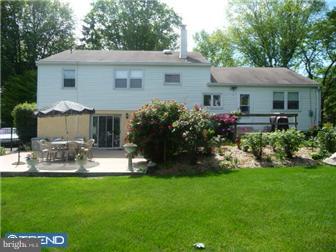 2424 Michael Road Huntingdon Valley, PA 19006 - Photo 11 of 12 Exterior Back
