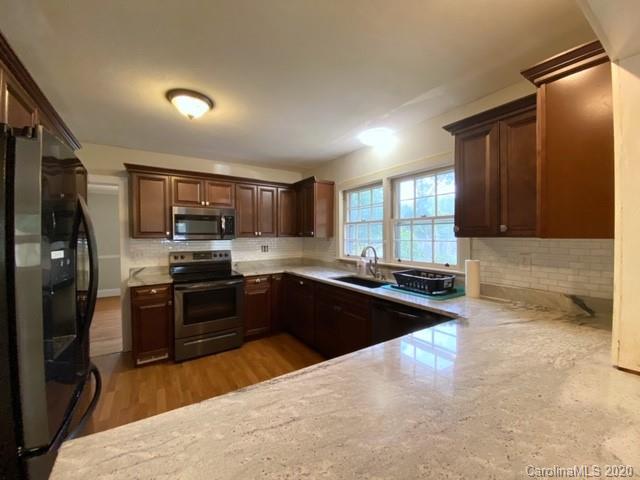 124 Sunset Drive Chester, SC 29706 - Photo 6 of 19 Gallery Image 6