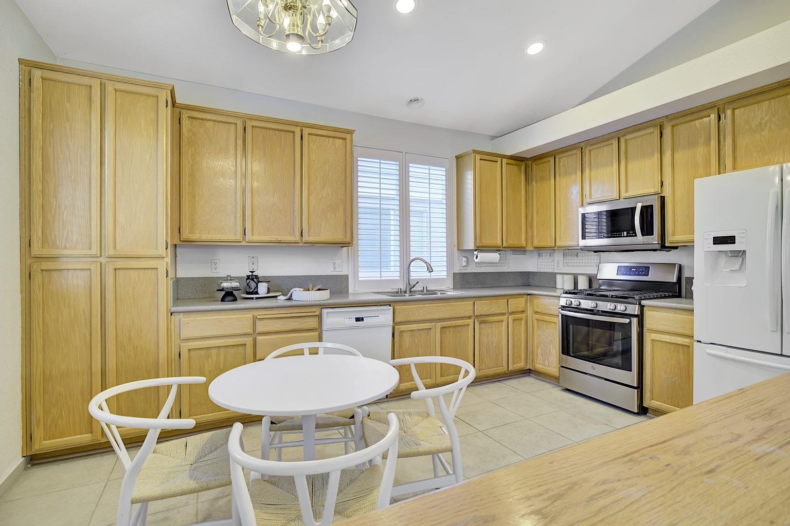 106 Triana Way San Ramon, CA 94583 - Photo 11 of 44