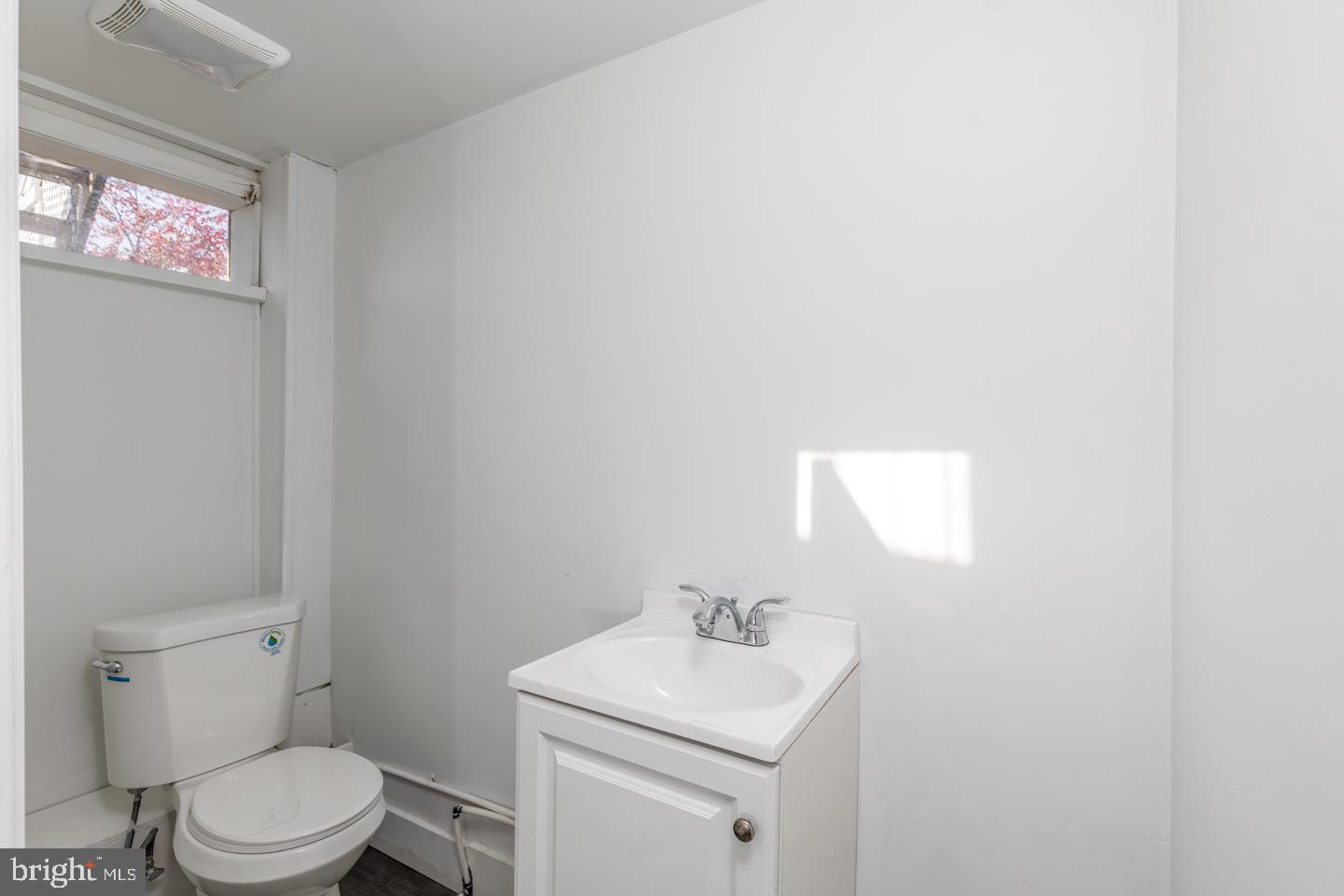 88 High Street Mount Holly, NJ 08060 - Photo 12 of 46