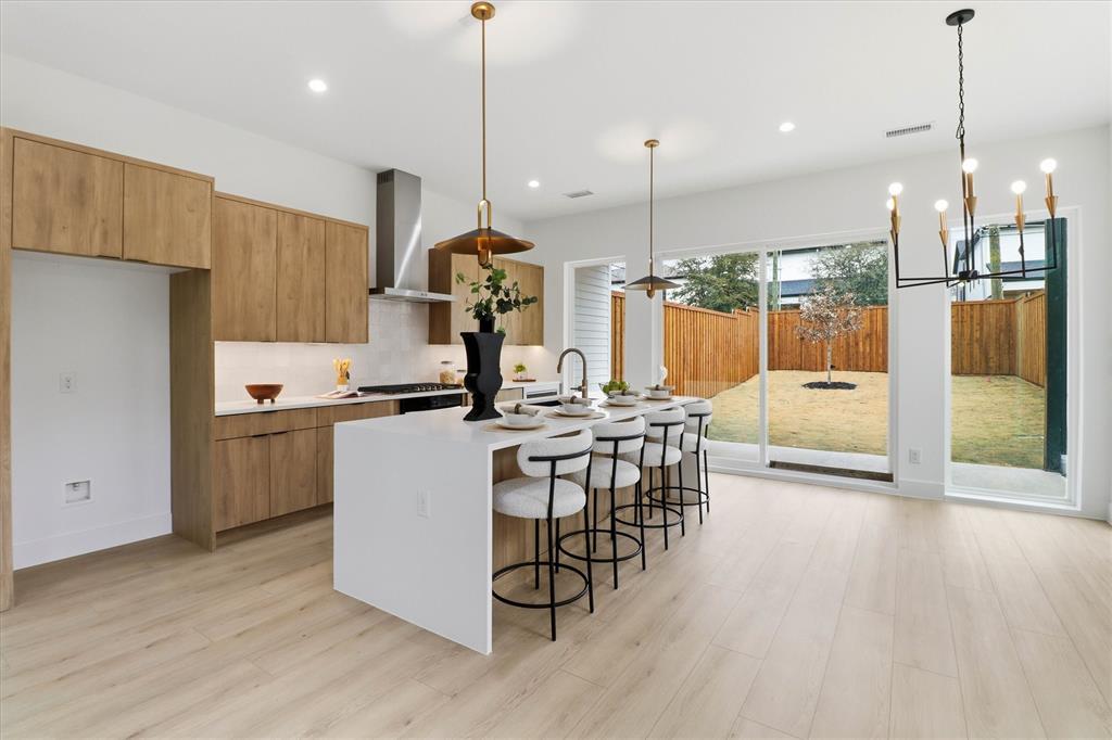 628 Wayne Street Dallas, TX 75223 - Photo 11 of 33