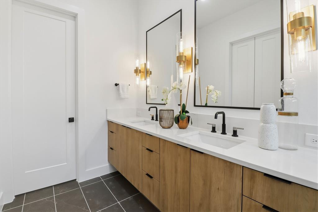 628 Wayne Street Dallas, TX 75223 - Photo 21 of 33